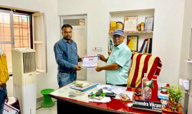 वैली इंस्टीट्यूट आँफ प्रोफेशनल द्वारा समाज सेवी परिहार को सम्मानित किया गया