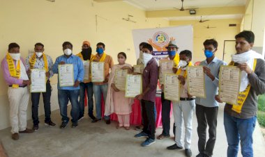 शुभेच्छा फाउंडेशन ने कलम के वीरों यानी मीडियाकर्मियों का किया सम्मान