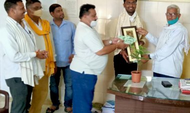 IPS  में सिलेक्शन होने पर चिराग जैन को किया सम्मानित