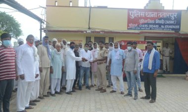 गत माह हुई हत्या के आरोपियों की नही हुई गिरफ्तारी, नाराज परिजनो व ग्रामवासियों ने थानाधिकारी को सौपा ज्ञापन