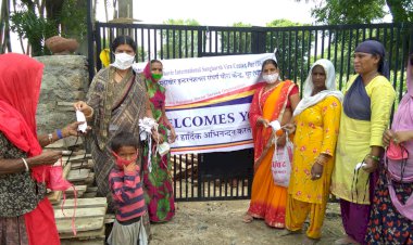 संघर्ष सेवा समिति व महावीर इंटरनेशनल संघर्ष के सौजन्य से उपनगर पुर मे किया गया  मास्क वितरित