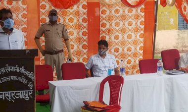 खानसूरजापुर के ग्रामीणों को किया जागरूक