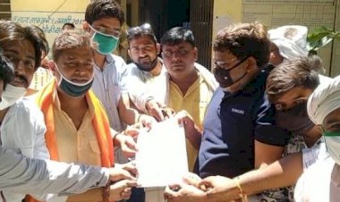 बढ़ी विद्युत दरों के खिलाफ भाजपा कार्यकर्ताओं ने धरना प्रदर्शन कर एसडीएम को दिया ज्ञापन