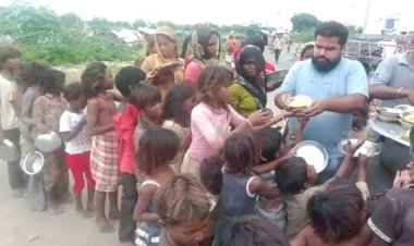 हरीसेवा धाम द्वारा पूर्णिमा पर बाबा शेवाराम साहेब के मासिक प्राकट्य उत्सव पर बाँटा निराश्रितों को बाँटा प्रसाद