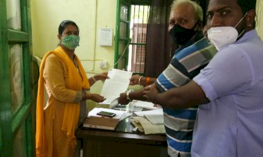 मंदिर की पट्टा सुदा जमीन पर प्रभावशाली लोगों द्वारा किये गए अतिक्रमण को हटाने के लिए सौंपा ज्ञापन