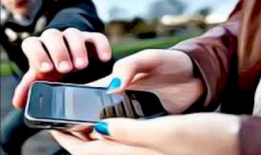 अज्ञात बदमाशों ने मारपीट कर छीना युवक से मोबाइल फोन