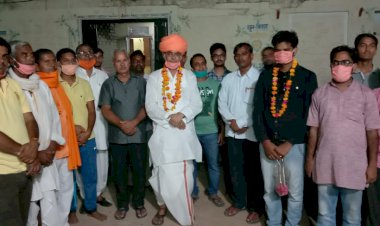 महंत प्रकाश दास महाराज ने किया करोना को हराने वाले नागरिकों का सम्मान