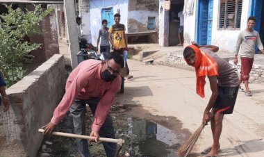 भाजपा कार्यकर्ताओं ने डीग कस्बा और ग्रामीण अंचल में चलाया सफाई अभियान