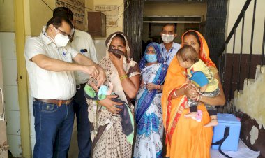 नन्हे मुन्नो ने गटकी जिन्दगी की दो बूंद ,राष्ट्रीय पल्स पोलियो अभियान की शुभारम्भ