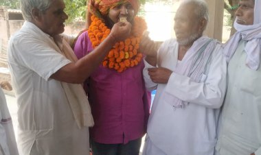 खैरथल क्षेत्र के प्रथम आईएएस पंकज रसगनिया का खैरथल आगमन पर जाटव समाज के पदाधिकारी ने किया स्वागत