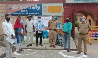 कोविड 19 वायरस के प्रकोप से लड़ने के लिए वारियर्स व फ्रंटलाइन वर्कर्स को बांटी बचाव सामग्री