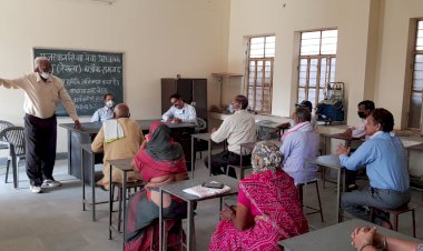 सहगल फाउंडेशन एनजीओ द्वारा कराए जा रहे निर्माण कार्य पर निगरानी के लिए ग्राम विकास समिति की बैठक आयोजित की गई