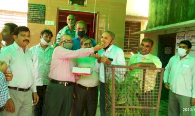 बावरी मस्जिद को ढहाने के आरोपियो को वरी किये जाने पर मनाया जश्न