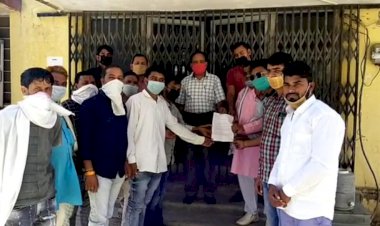 किसान कानून के विरुद्ध रामगढ़ कांग्रेस के कार्यकर्ताओं ने राष्ट्रपति के नाम दिया ज्ञापन