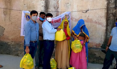 सेवा सप्ताह के तहत राशन किट वितरित किए