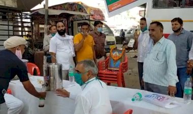 कोरोना से बचाव के लिए आयुर्वेदिक काढ़ा किया वितरित