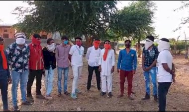 आबादी बस्ती के पास निर्माणाधीन ईट भट्टे को बंद  कराने की उठी मांग, विकास अधिकारी ने किया मौका मुआयना