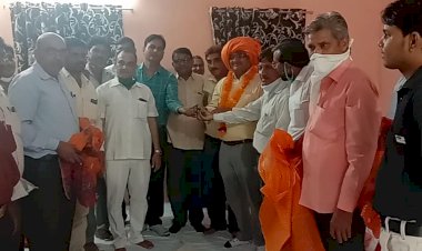 शिक्षक संघ की बैठक में पुरूषोत्तम बने अध्यक्ष