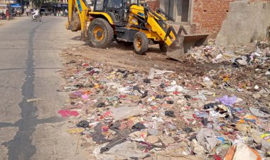 त्यौहारो को मध्यनजर रखकर  ग्राम पंचायत ने  कराई कस्बे के प्रमुख बाजारो  सहित सार्वजनिक जगहाे की सफाई,