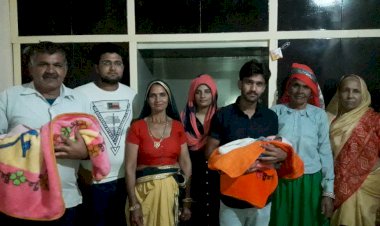 लड़की पैदा होने पर परिवार के लोगों ने मनाया लड़की का जन्मोत्सव