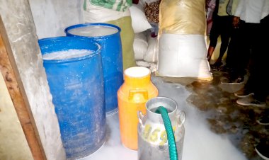 शुद्ध के लिए युद्ध अभियान के अंतर्गत मिलावटखोरो पर स्पेशल टीम ने कसा शिकंजा