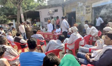 अलवर जिला कांग्रेस कमेटी ने केन्द्र सरकार के किसान विरोधी बिल के विरोध में  दूसरे दिन भी किया हस्ताक्षर अभियान