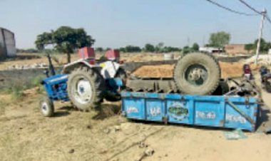 श्रद्धालुओं से भरी ट्रैक्टर ट्रॉली पलटी ,दो महिलाओं की मौत 9 घायल