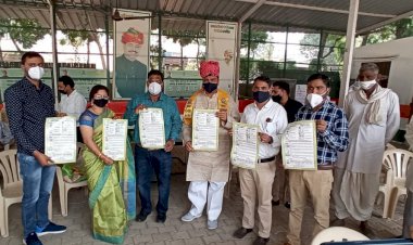 शुभेच्छा फाउंडेशन बहरोड़ द्वारा फ़र्स्ट स्टेप रेस्क्यू टीम अलवर के सदस्यों का किया सम्मान