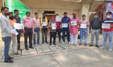 करणी सेना ने अर्णव गोस्वामी को रिहा करने को लेकर राष्ट्रपति के नाम ज्ञापन सौंपते हुए दी उग्र आंदोलन की चेतावनी