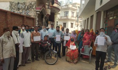 खैरथल कस्बे के वार्ड नंबर 21 में  टावर के विरोध में आज छठे दिन भी वार्ड वासियों का धरना जारी