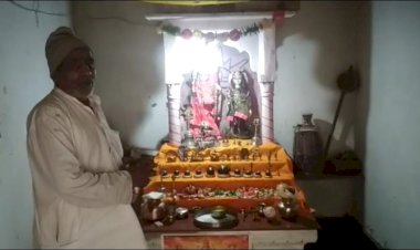 कोविड-19 के प्रकोप के चलते मन्दिरों में नहीं लगाई पंगत, प्रसादी का हुआ वितरण