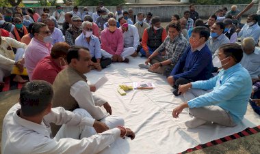 टिकट वितरण को लेकर भाजपा कार्यकर्ताओं की बैठक हुई आयोजित