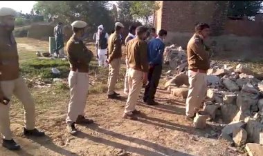 पंचायत भवन के लिए आवंटित जमीन पर अवैध कब्जा, प्रशासन ने कराया ध्वस्त