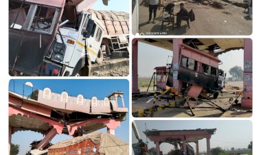 मोराका टोल बूथ में ट्रेलर ने  मारी भीषण टक्कर 4 घायल