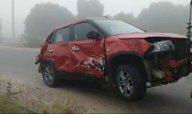 घने कोहरे के चलते दिल्ली जयपुर हाइवे पर लगातार  एक साथ भिड़े तीन वाहन, बाल बाल बचे चालक