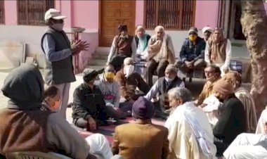 बैंकों मे सीनियर सिटिजन के लिए लाइन की अलग से हो व्यवस्था