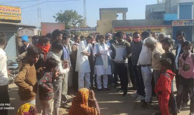 पूर्व प्रधान राजेंद्र मीणा ने  सफाई कर्मचारियों की समस्याएं सुनकर निराकरण का दिया आश्वासन