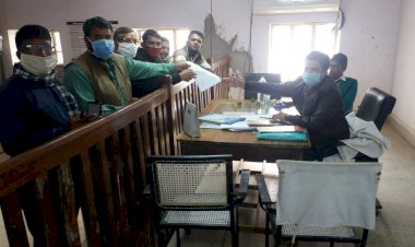 किसानों को दिन में बिजली देने की मांग को लेकर मुख्यमंत्री  के नाम सौपा ज्ञापन