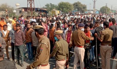 युवक की मौत के बाद गुस्साए ग्रामीणों ने कार-बस में तोड़फोड़ की, पुलिस पर पथराव