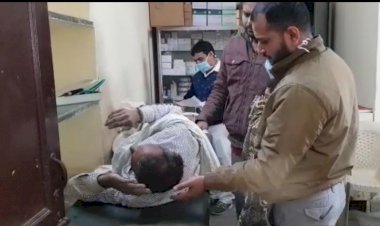 खूंखार बंदरों के आतंक से एक व्यक्ति छत से गिरा, कमर की हड्डी हुई फैक्चर