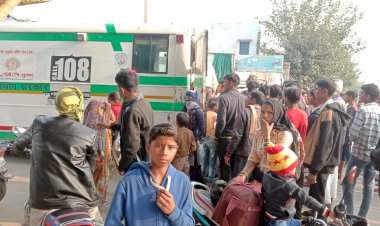 ट्रेक्टर ने  मारी मोटरसाइकिल को टक्कर, 3 घायल