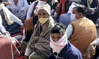 समूँची खेरली जी एस एस पर सरपंच के नेतृत्व मे दिया धरना