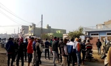 ग्रामीणों ने बिजली आपूर्ति को लेकर किया प्रदर्शन