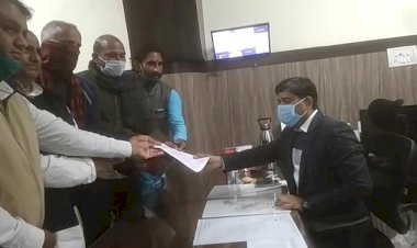 जागरूक नागरिकों ने बहरोड़ एसडीएम को मुख्यमंत्री के नाम सौंपा ज्ञापन