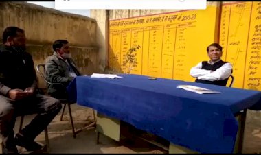 मसारी ग्राम पंचायत मे सामाजिक न्याय अभियान का विकास अधिकारी ने किया निरीक्षण