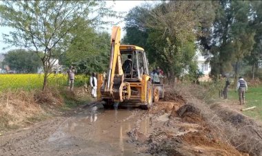 बर्डोद में हुई अतिक्रमण हटाने की कार्यवाही, पूर्व सरपंच ए़ंव एसडीएम में हुई नोंक-झोंक