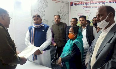 किशनगढ़ बास नगर पालिका चेयरमैन के दो पुत्रों पर हुए जानलेवा हमले के आरोपियों की तुरंत गिरफ्तारी की मांग , ज्ञापन सौंपा