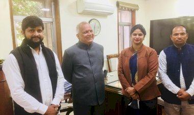 अलवर ग्रामीण विधानसभा क्षेत्र की जनसेविका रिंकी वर्मा ने मुख्य सचिव निरंजन आर्य से की शिष्टाचार भेंट