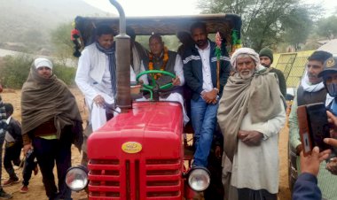 किसान सड़कों पर कर रहे आंदोलन केंद्र सरकार सुन नहीं रही -विधायक खैरिया