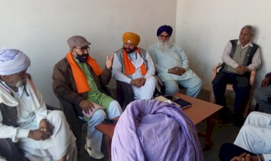 पूर्व विधायक ज्ञानदेव आहुजा ने मुबारिकपुर कस्बे में कार्यकर्ताओ की ली बैठक